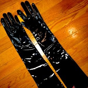 Wet look black (PVC) vinyl opera length gloves